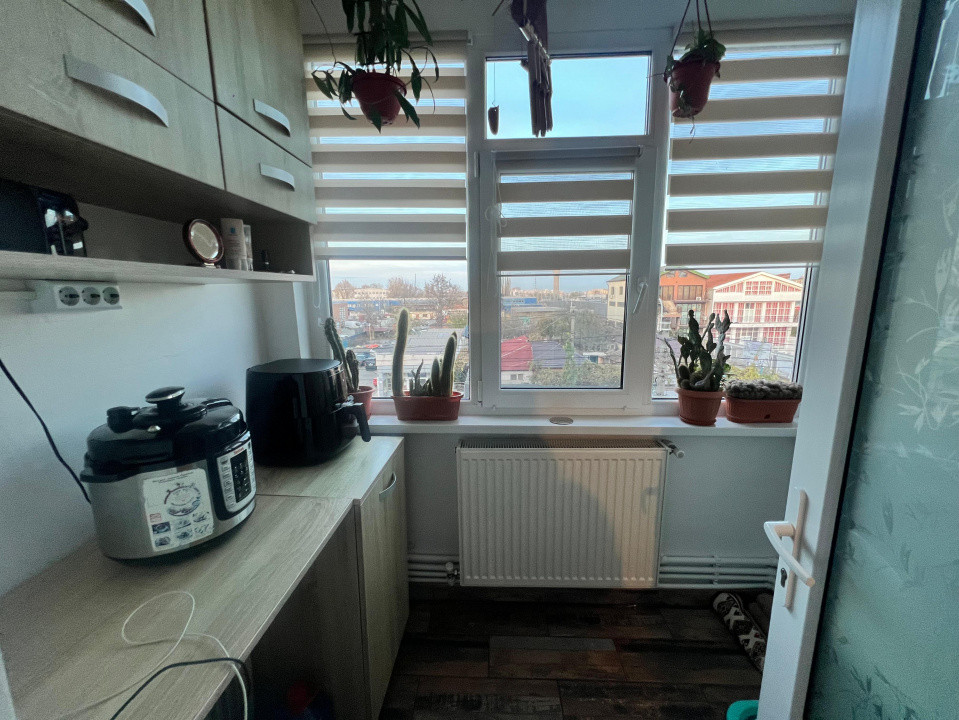   Km 4-5  Anda apartament 2 camere decomandat renovat