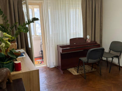 Apartament 3 camere, 70 mp, decomandat – Zona Centrală / Tomis Mall