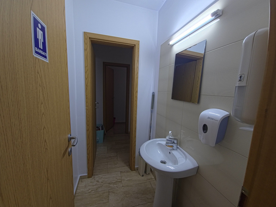 Birou de închiriat 80 mp clădire premium, Bulevardul Mamaia – zona Delfinariu