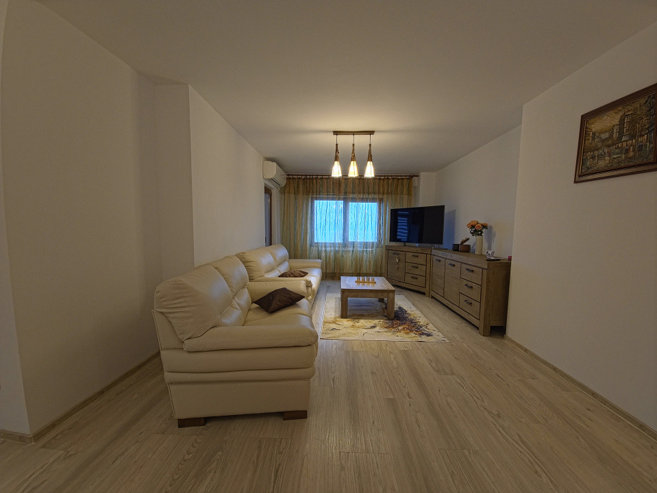 Faleza Nord 3 camere vedere la mare loc de parcare termen lung