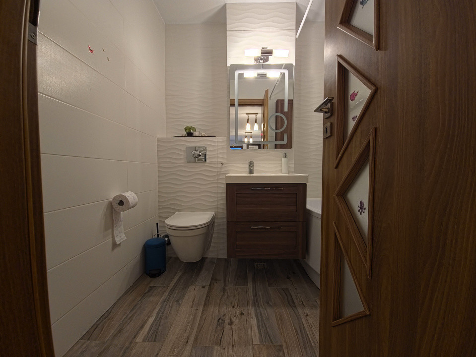 Faleza Nord 3 camere vedere la mare loc de parcare termen lung