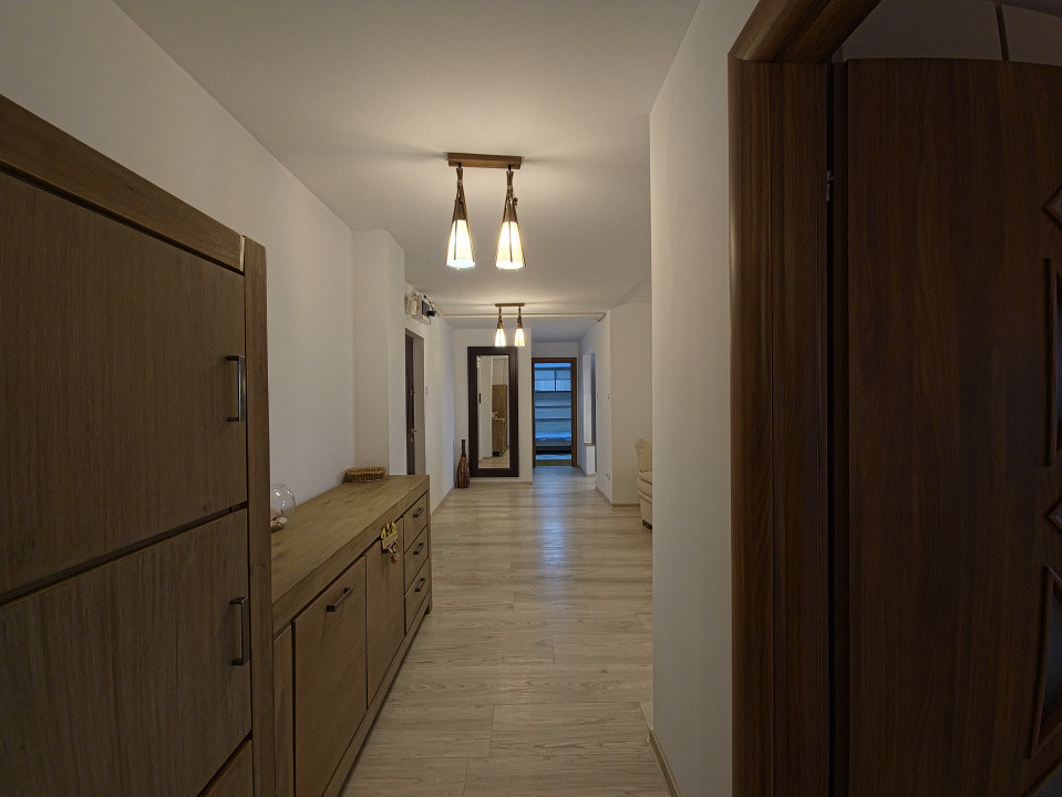 Faleza Nord 3 camere vedere la mare loc de parcare termen lung