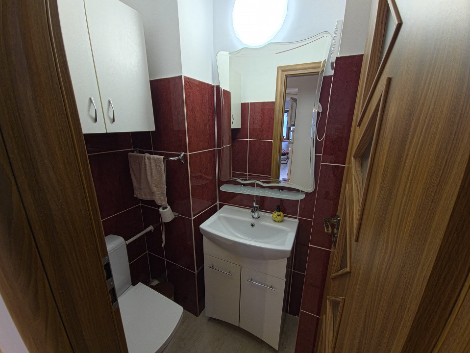 Faleza Nord 3 camere vedere la mare loc de parcare termen lung