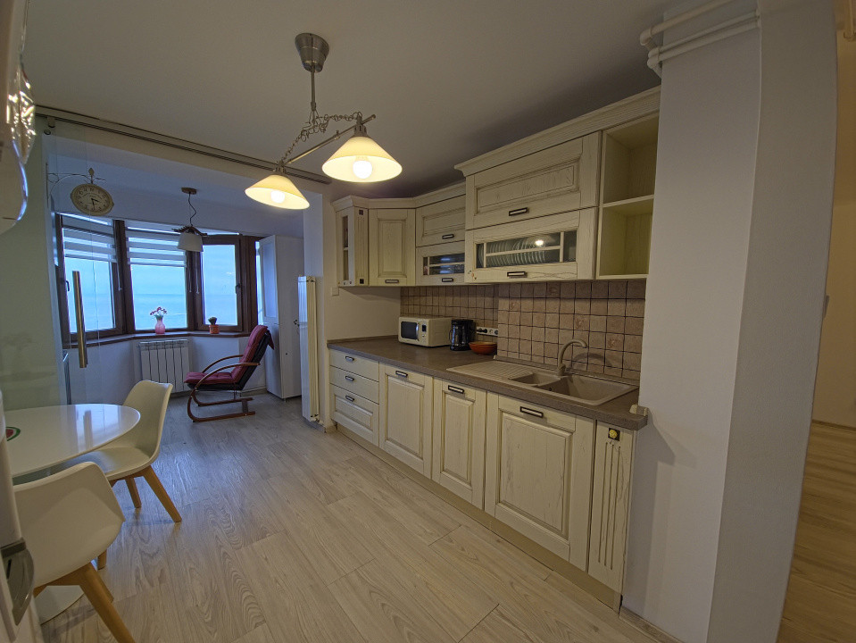 Faleza Nord 3 camere vedere la mare loc de parcare termen lung