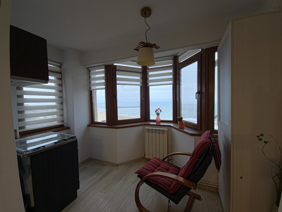 Faleza Nord 3 camere vedere la mare loc de parcare termen lung