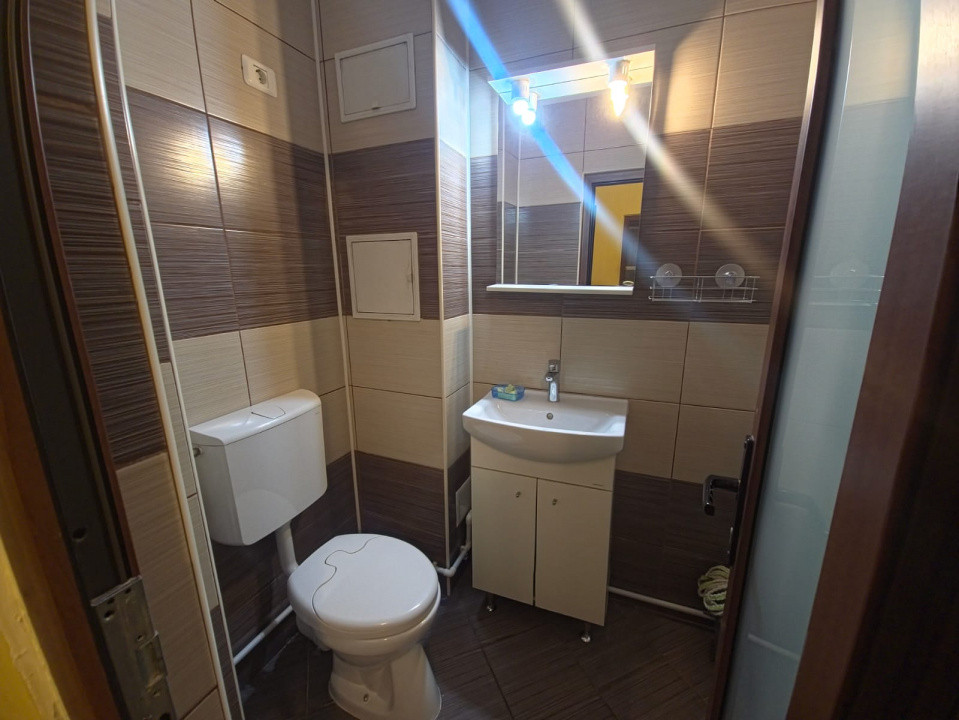 Gara apartament 3 camere decomandat termen lung