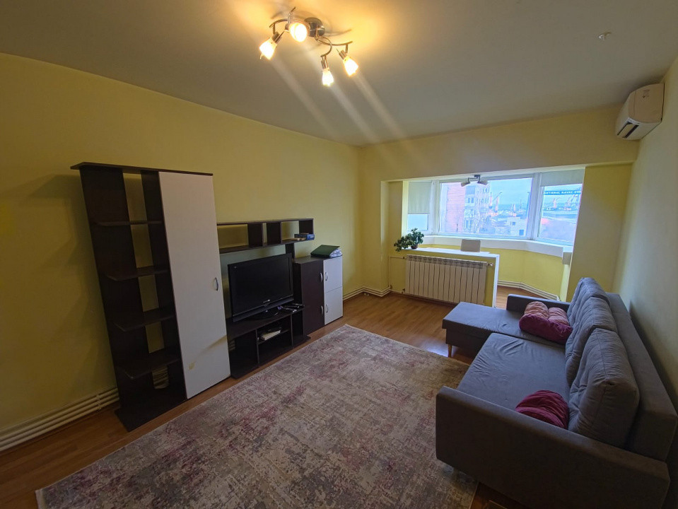 Gara apartament 3 camere decomandat termen lung