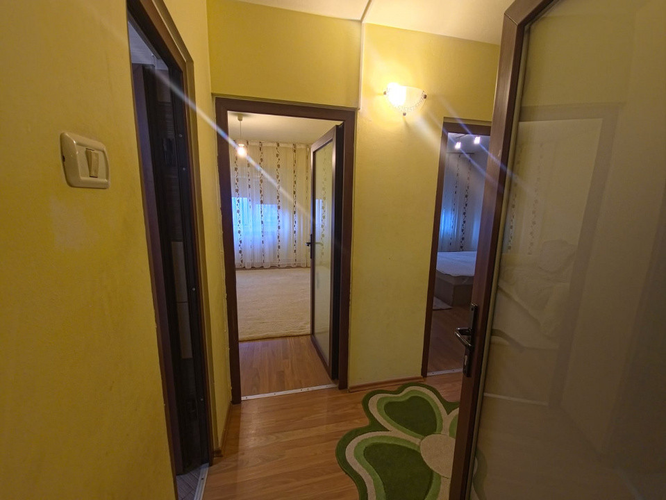 Gara apartament 3 camere decomandat termen lung