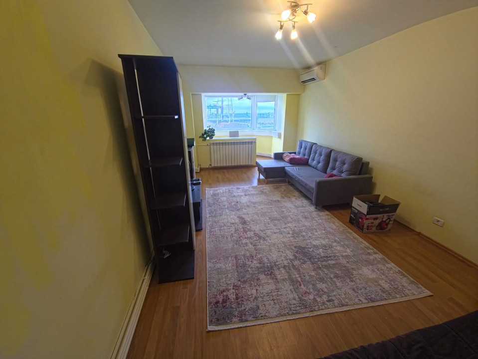 Gara apartament 3 camere decomandat termen lung