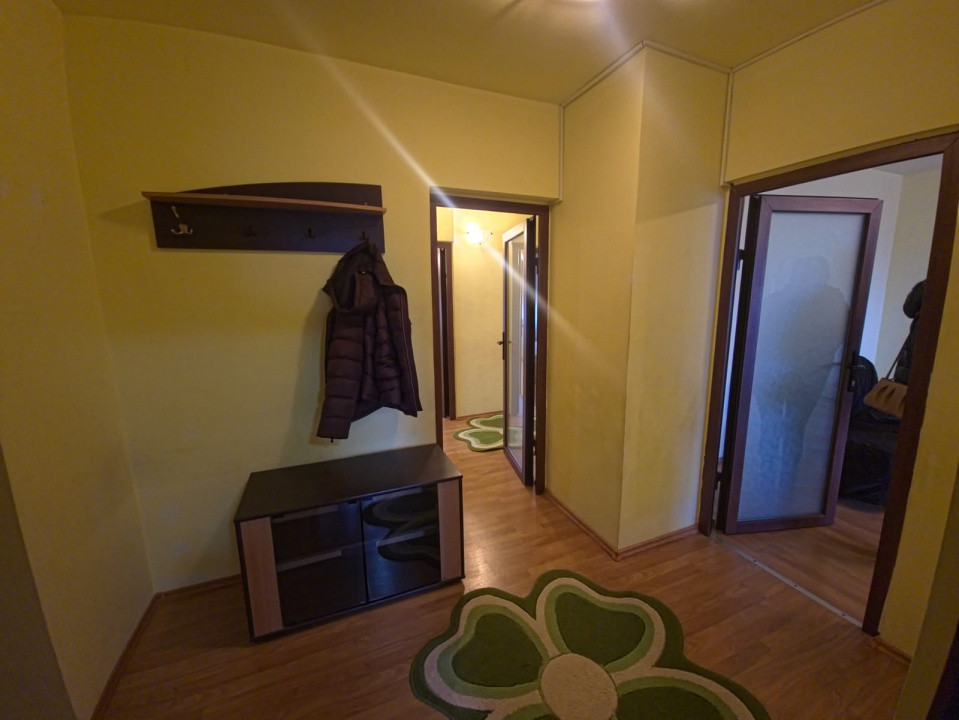 Gara apartament 3 camere decomandat termen lung