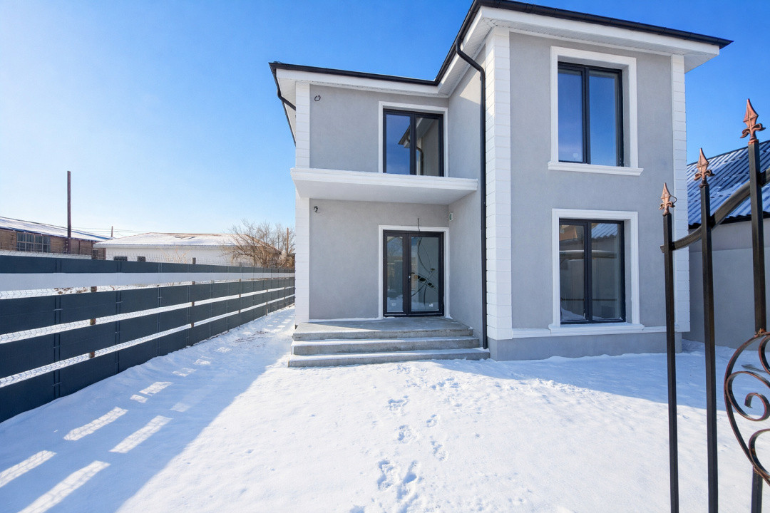 Casă individuală P+1 – Ovidiu  zonă liniștită 4 camere 