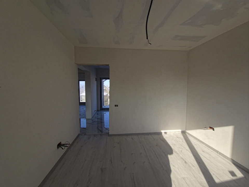 Casă individuală P+1 – Ovidiu  zonă liniștită 4 camere 