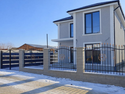 Casă individuală P+1 – Ovidiu  zonă liniștită 4 camere 