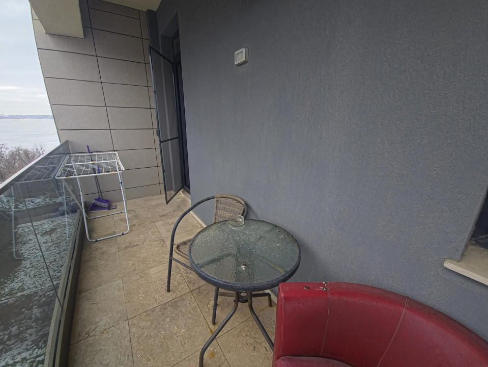 Mamaia Central apartament 2 camere cu terasa vedere la mare