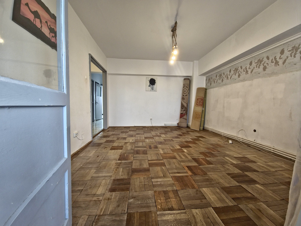 Ultracentral Tomis Mall 3 camere decomandat etaj 3/7