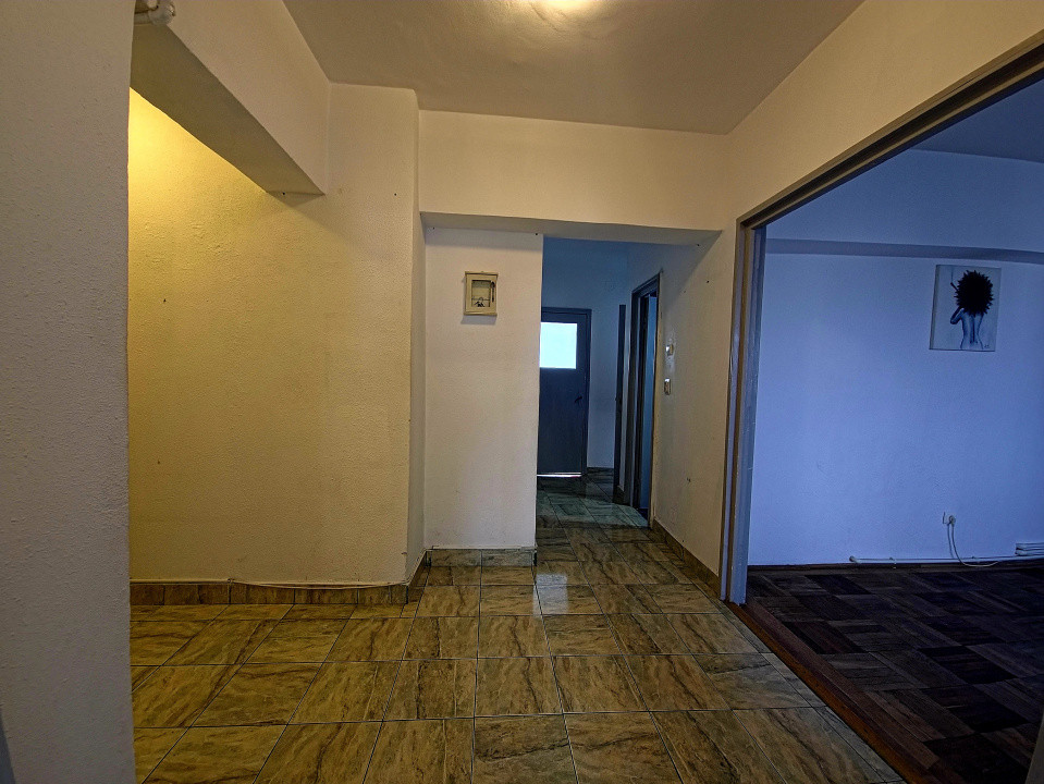 Ultracentral Tomis Mall 3 camere decomandat etaj 3/7