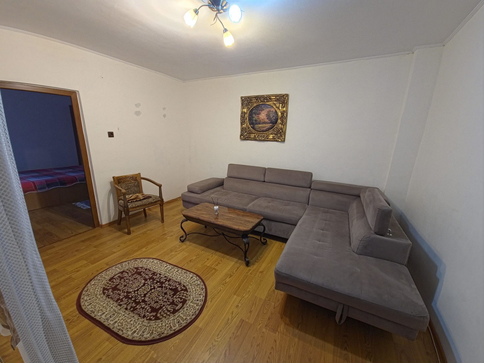 Casa la sol 4 camere zona Trocadero Dacia