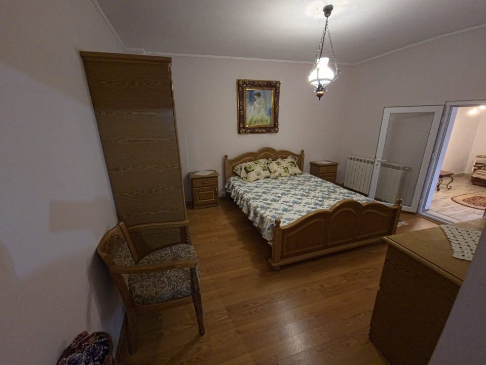 Casa la sol 4 camere zona Trocadero Dacia