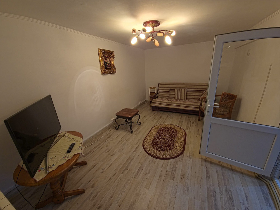 Casa la sol 4 camere zona Trocadero Dacia