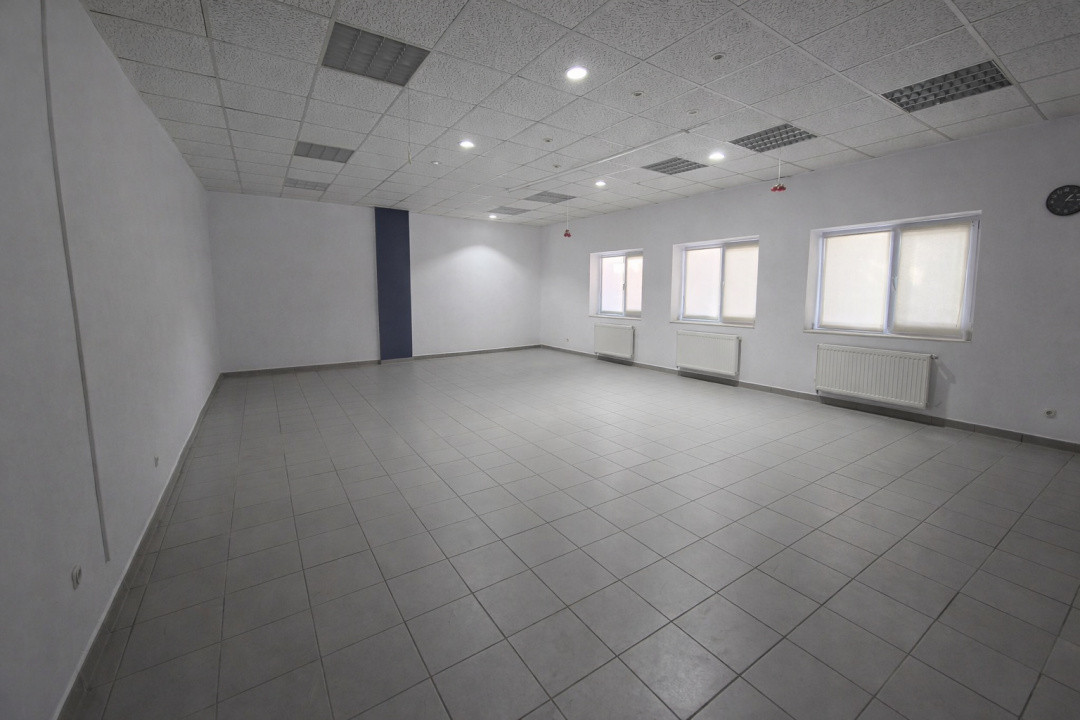 Spațiu Versatil 52 mp Faleza Nord Birou Salon Cabinet