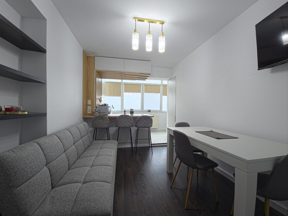 Centru Neversea apartament 3 camere decomandat vedere mare