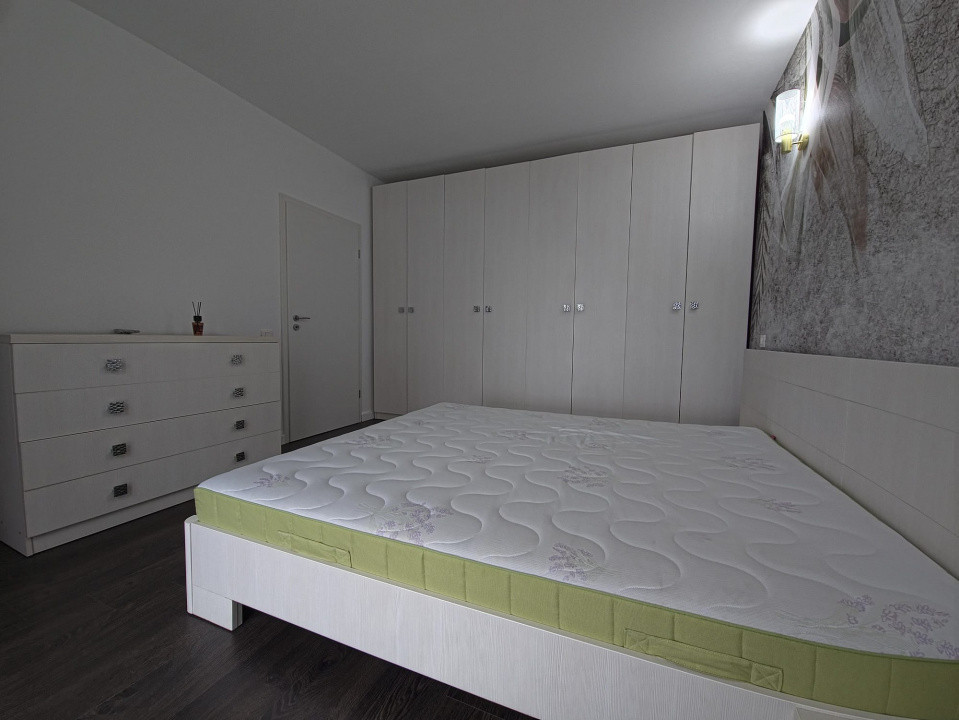 Centru Neversea apartament 3 camere decomandat vedere mare