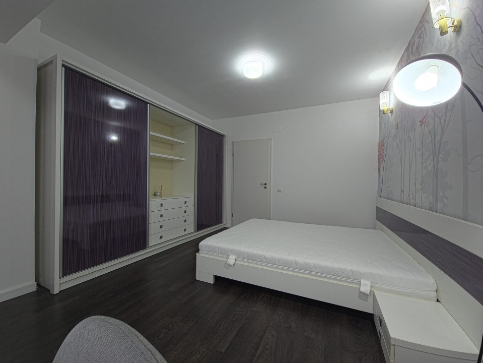 Centru Neversea apartament 3 camere decomandat vedere mare