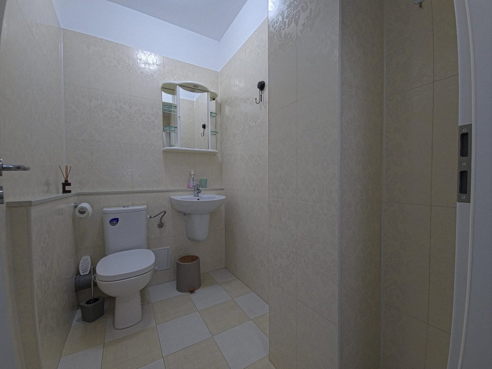 Centru Neversea apartament 3 camere decomandat vedere mare