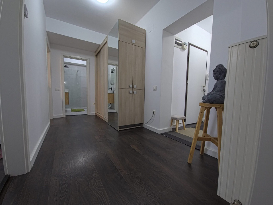 Centru Neversea apartament 3 camere decomandat vedere mare