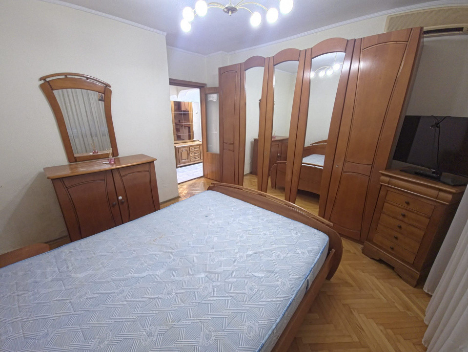 Faleza Nord apartament 3 camere decomandat