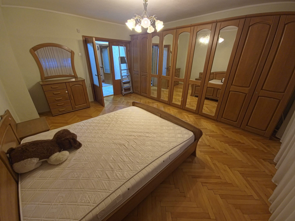 Faleza Nord apartament 3 camere decomandat