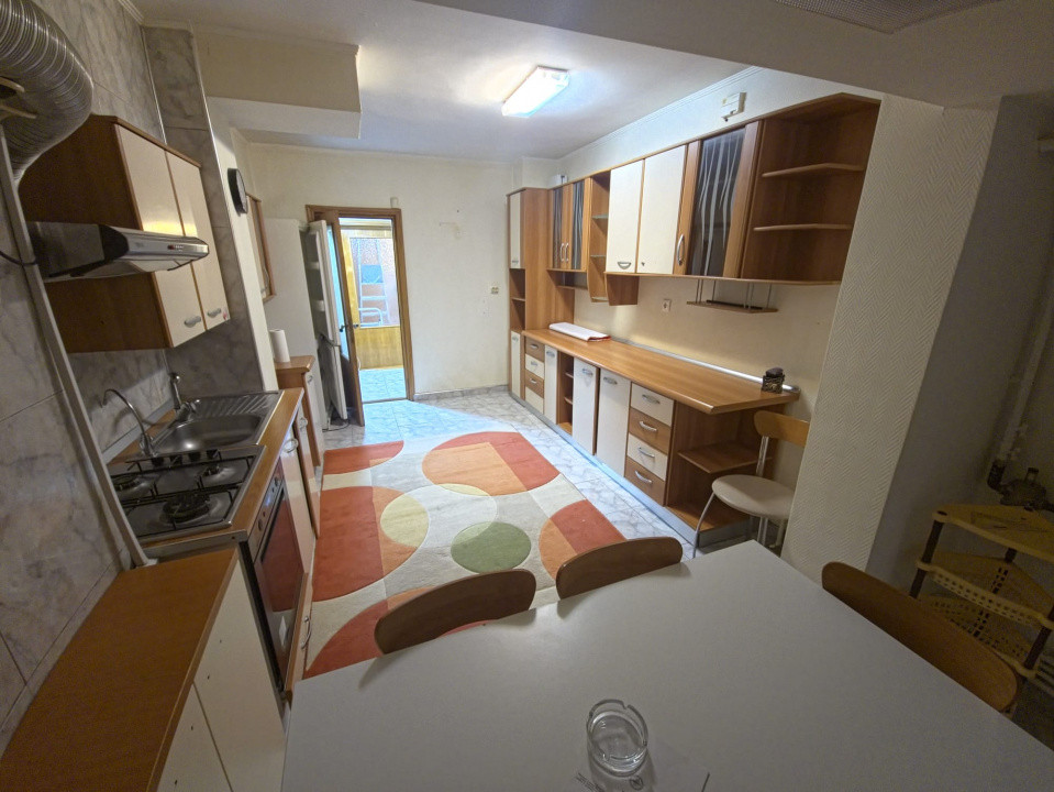 Faleza Nord apartament 3 camere decomandat