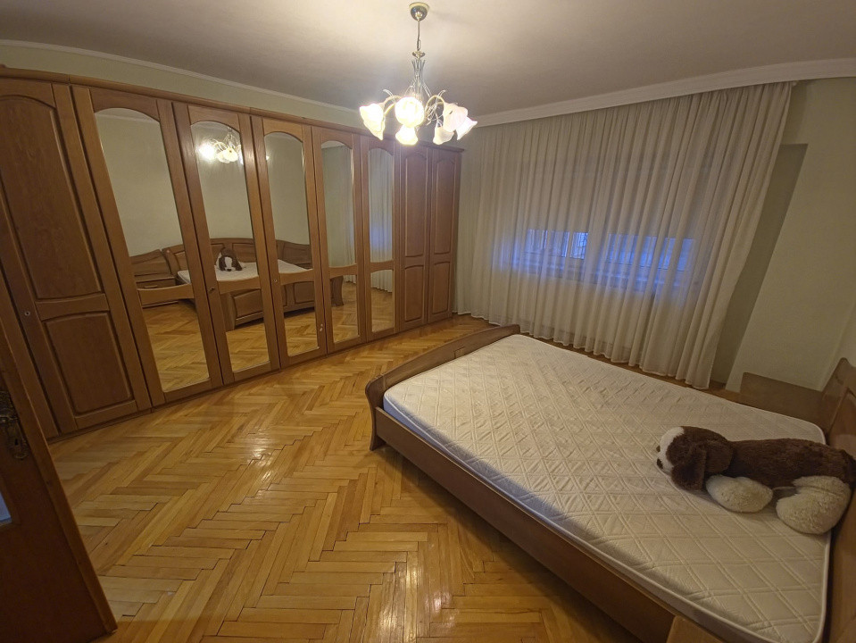 Faleza Nord apartament 3 camere decomandat