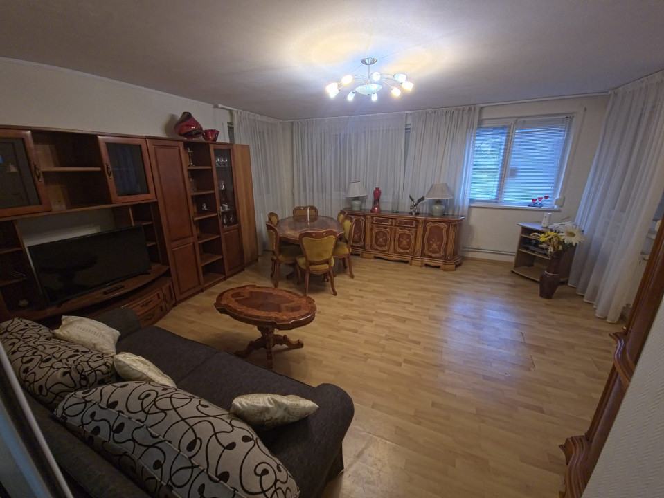 Faleza Nord apartament 3 camere decomandat