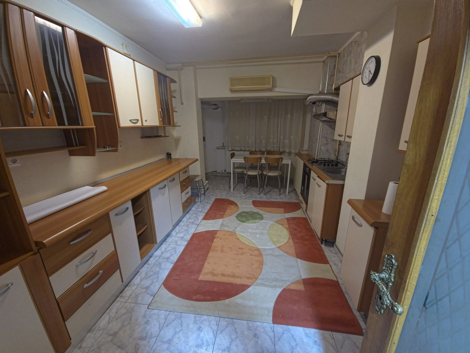 Faleza Nord apartament 3 camere decomandat