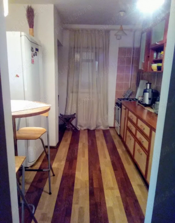 Vând apartament 4 camere decomandate, Faleza Nord   Constanța, Strada Unirii