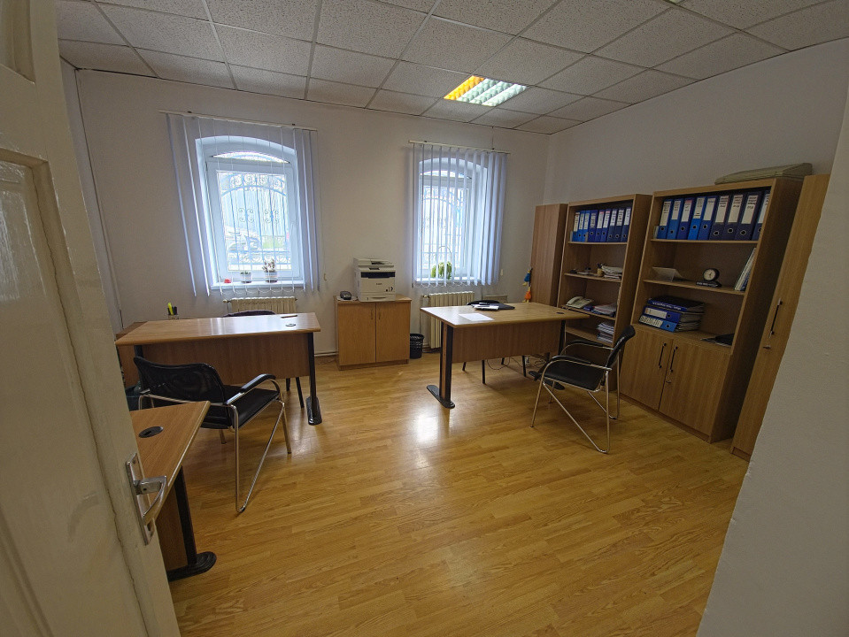 Spațiu birouri ultracentral  mobilat sau gol  60 mp