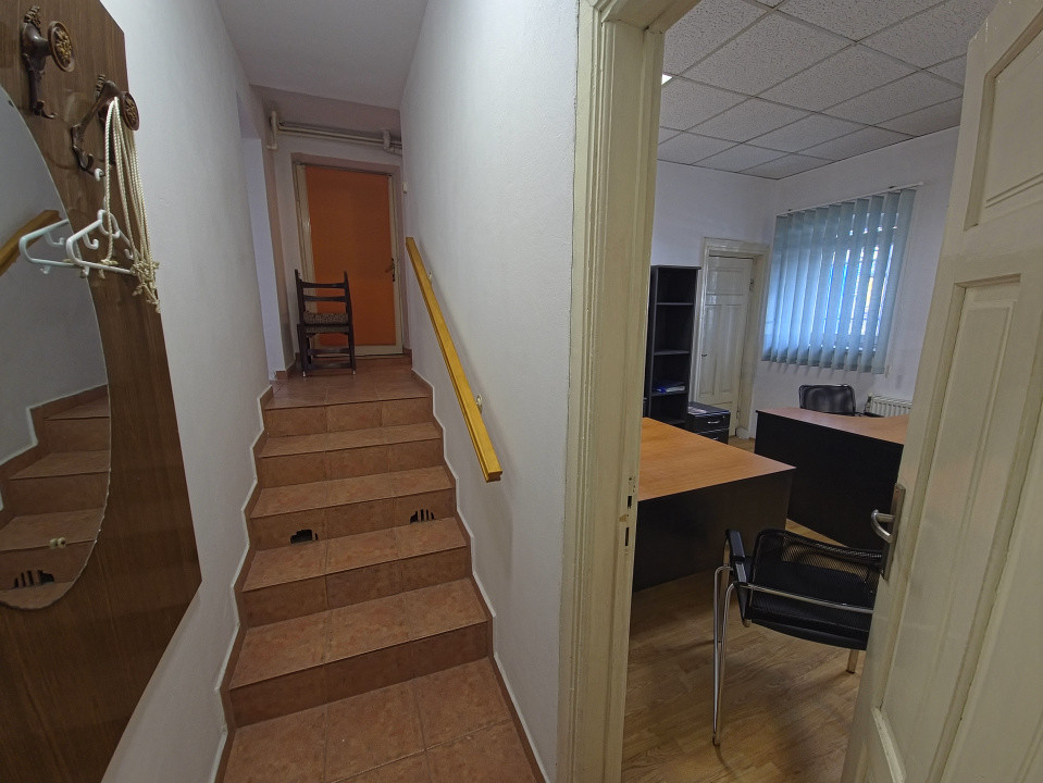 Spațiu birouri ultracentral  mobilat sau gol  60 mp