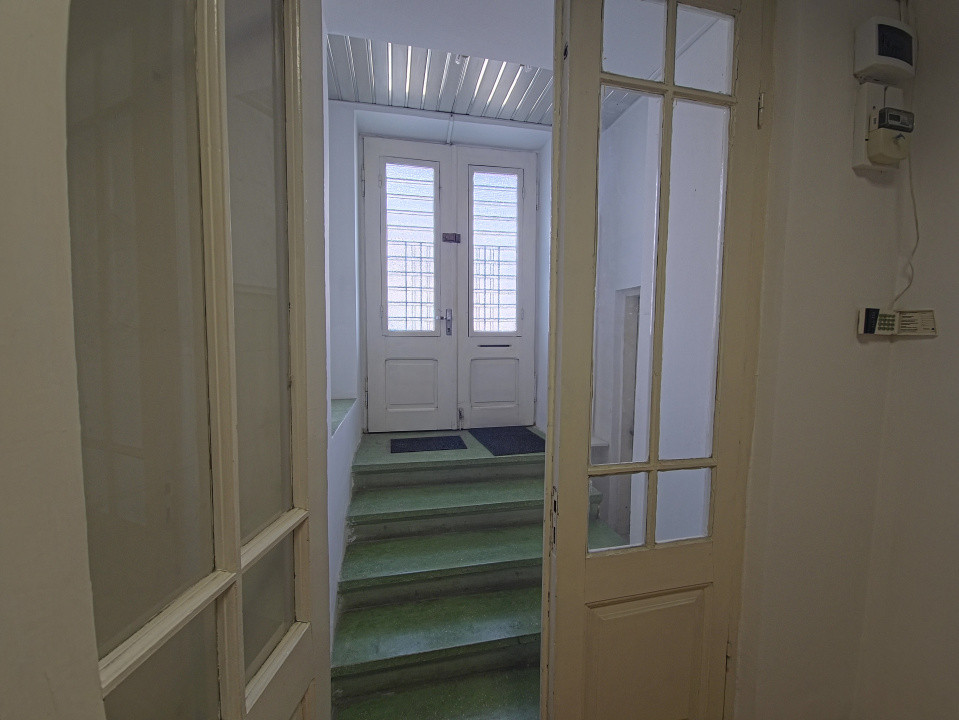 Spațiu birouri ultracentral  mobilat sau gol  60 mp