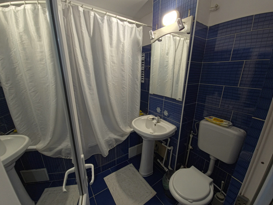 Dacia Biserica Albă  2 camere decomandat  termen lung