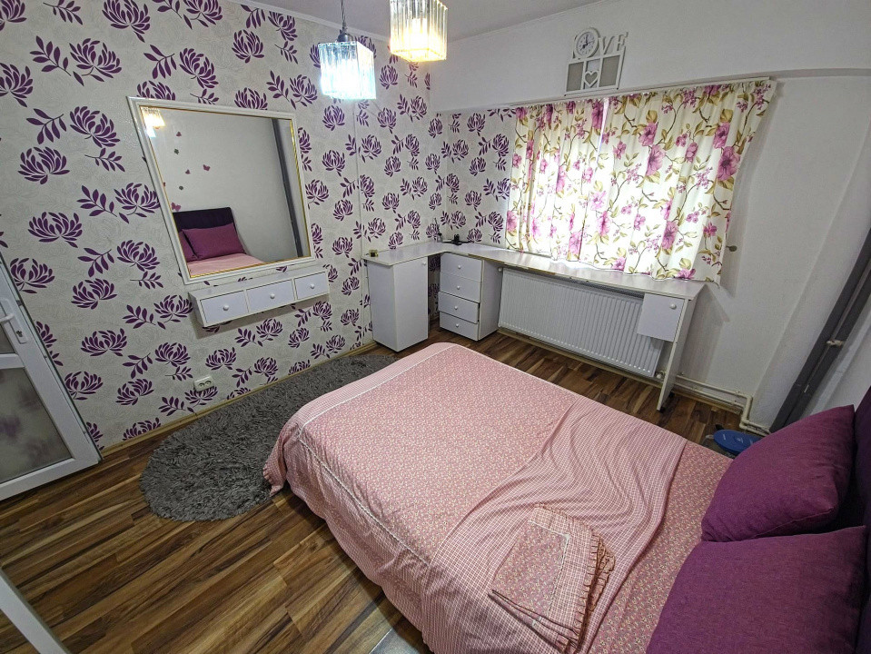 Dacia Bld. Tomis  2 camere decomandat  parter  zonă excelentă