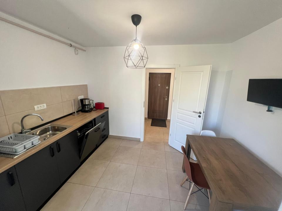 Tomis 3 apartament 2 camere renovat termen lung