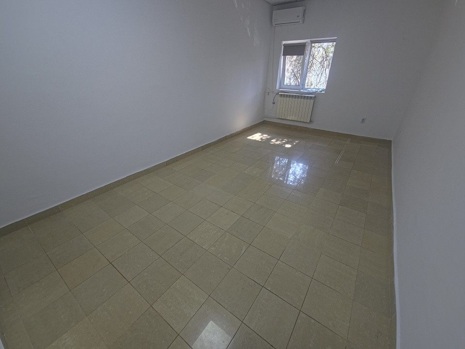 Spațiu ideal activități diverse – 22 mp Faleza Nord Birou