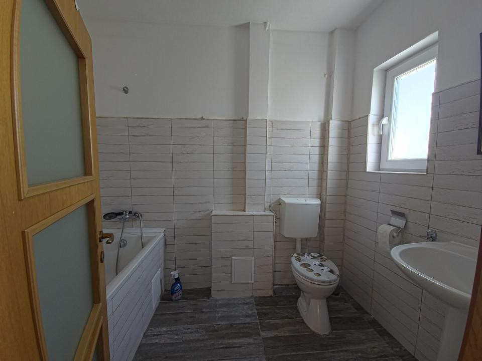 Chirie Termen Lung  3 Camere  Centrul Vechi  