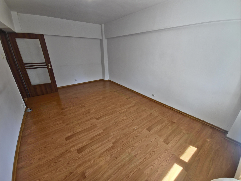Tomis II apartament 2 camere decomandat gol centrala gaze