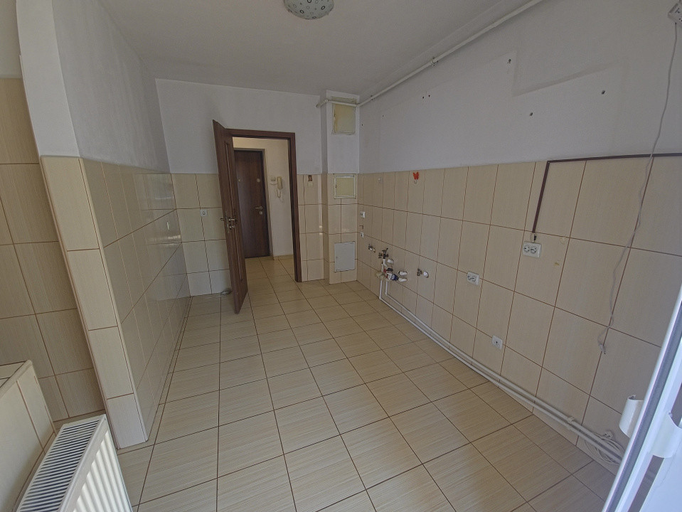 Tomis II apartament 2 camere decomandat gol centrala gaze