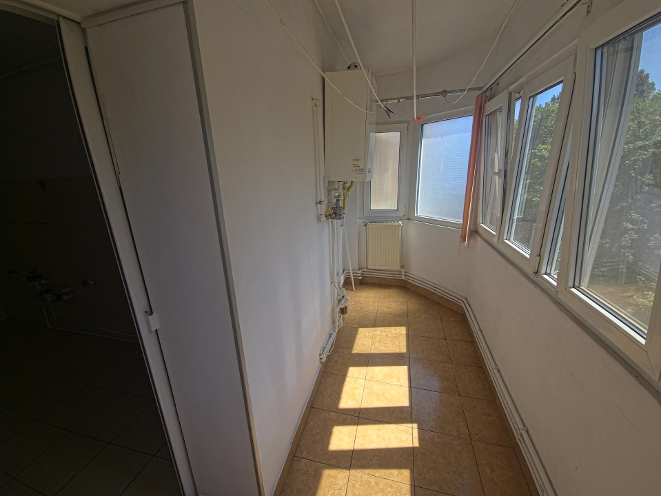 Tomis II apartament 2 camere decomandat gol centrala gaze