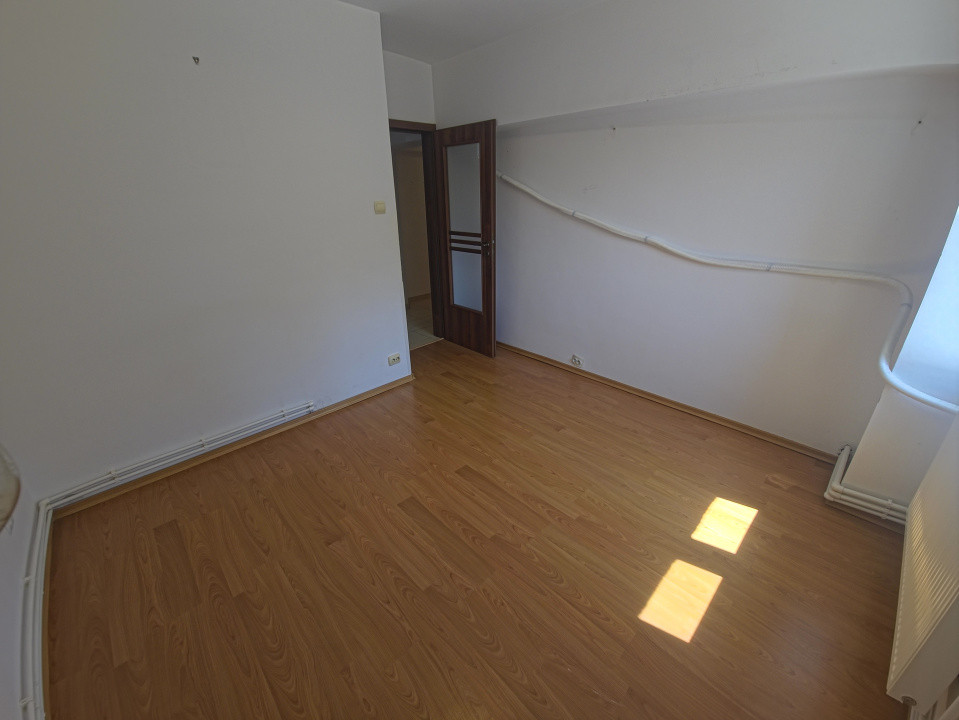 Tomis II apartament 2 camere decomandat gol centrala gaze
