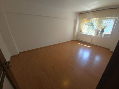 Tomis II apartament 2 camere decomandat gol centrala gaze