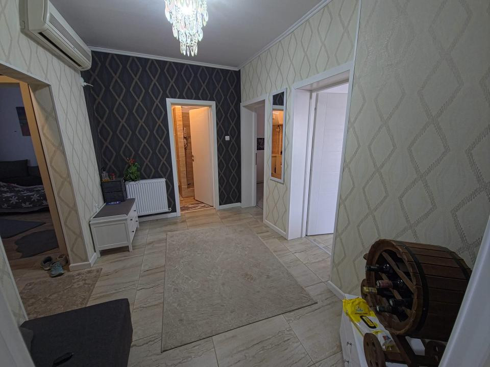 Centru apartament 3 camere decomandat la 200 m de plaja Modern